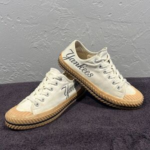 🔥⚾️ MLB Playball New York Yankees ScriptBaseball Canvas Sneakers Men Sz 8 - EUC
